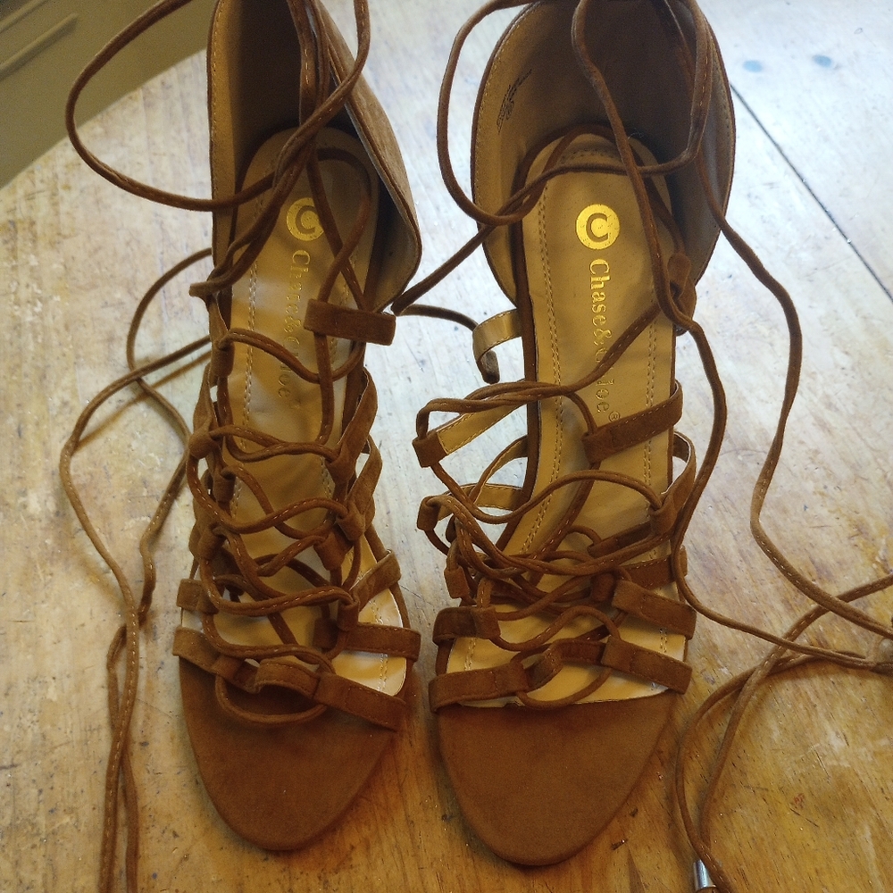 Chase& Chloe Faux Suede Wrapping Straps Heels